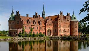egeskov-slott-odense-danmark.jpg